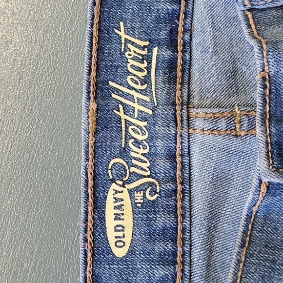 Old Navy Sweetheart woman's jeans. Size 10 regular. Good used condition. - Picture 5 of 7